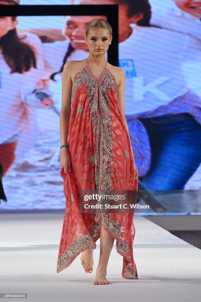 Coral Élan Couture